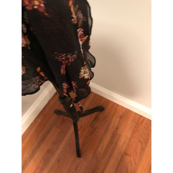 MODCLOTH Women’s “Pleased to Meet You” Floral Black Semi Sheer Tie Top - Size M - Picture 4 of 11